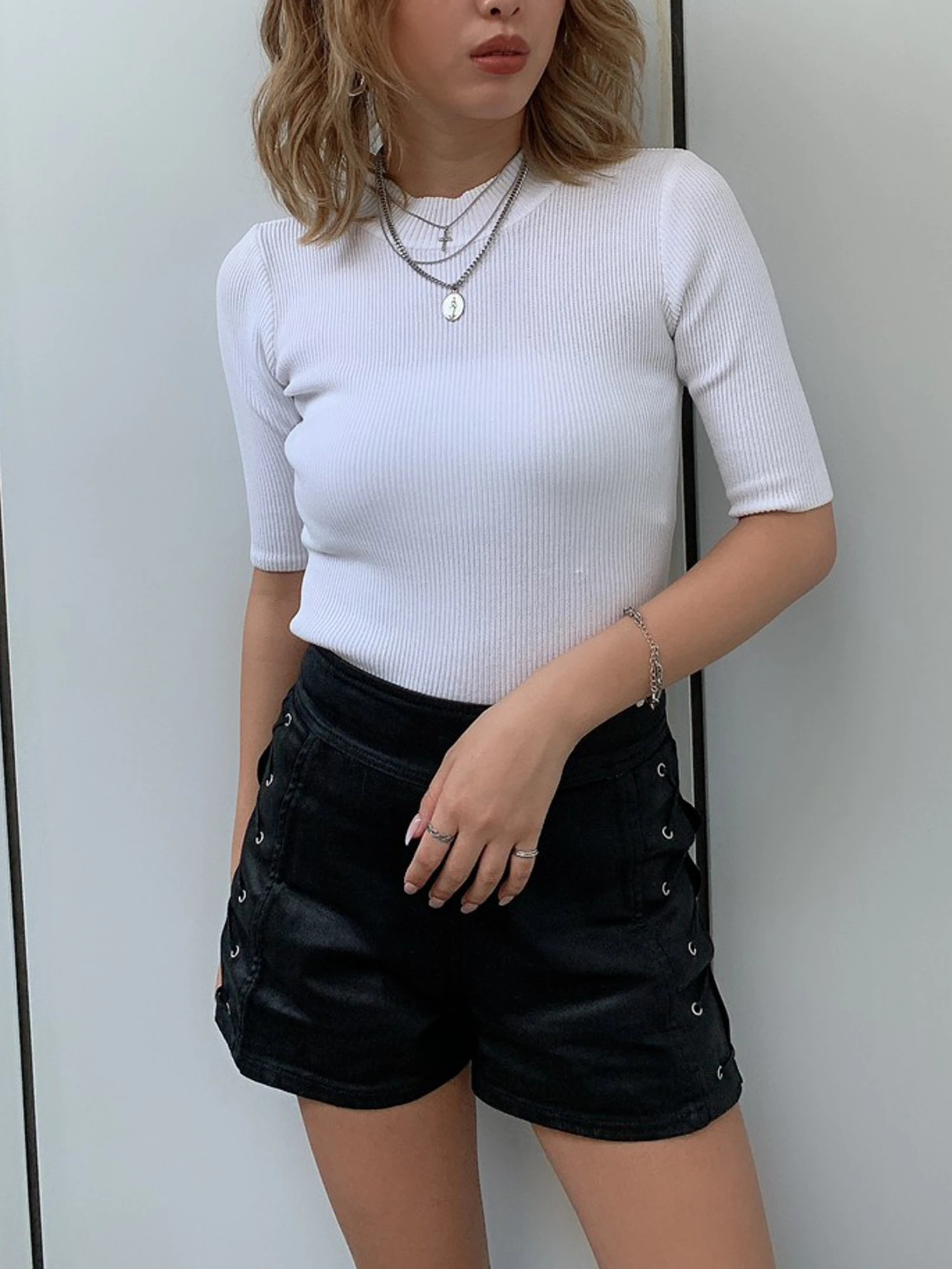 オイルコーティングサイドレースアップショートパンツ Egoist エゴイスト のショートパンツ通販 Egoist エゴイスト 公式通販サイト